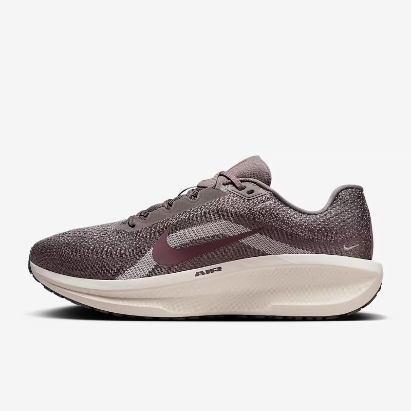 Nike is selling the 'most comfortable' $105 running shoes for $63, and shoppers walk in them for miles daily