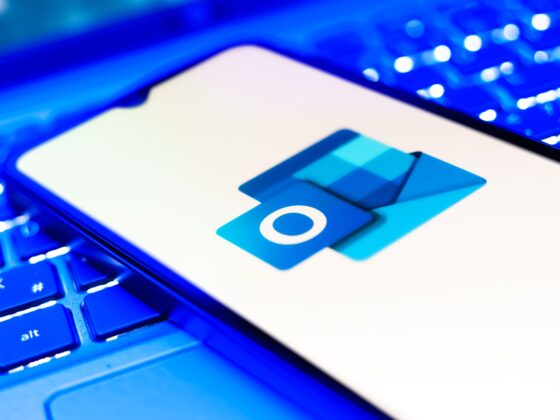 Outlook down? Microsoft email platform apparently suffering major outage – here’s what we know