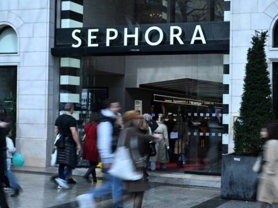 Owner of Louis Vuitton and Dior stumbles hard, leans on beauty