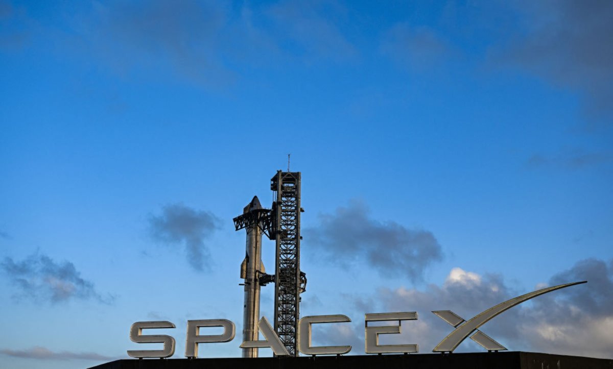 Popular bank makes it possible to invest in ChatGPT and SpaceX stock