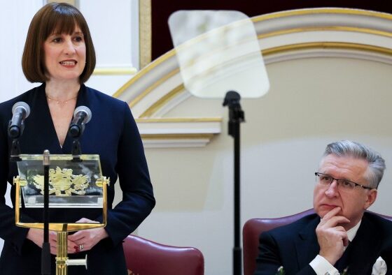 Rachel Reeves to hail fiscal ‘stability’ and City risk-taking in Mansion House speech