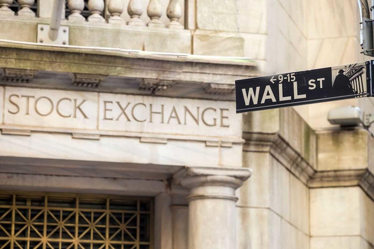 S&P 500 Climbs to a Record High as Chip and Energy Stocks Rally