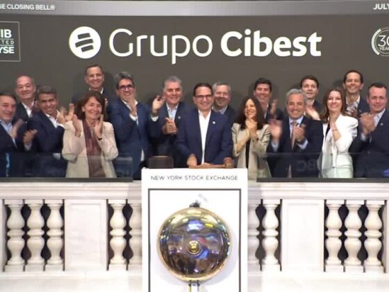 S&P 500 notches record-high close; GM slumps as tariffs bite