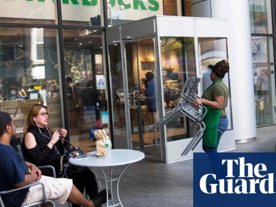 Starbucks tells corporate staff in US and Canada to work in office at least four days a week | Starbucks