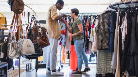 Struggling mall anchor makes generous offer to win back customers