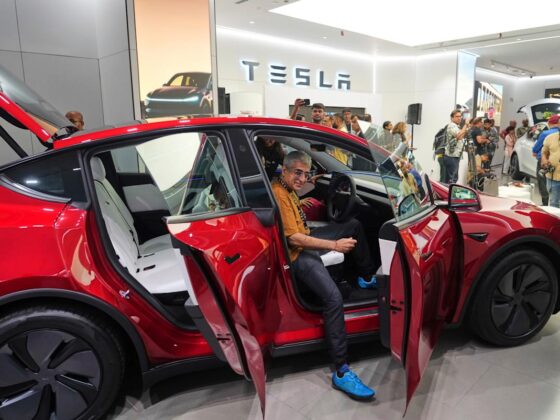 Tesla, Alphabet, Intel, Lloyds and JD Wetherspoon