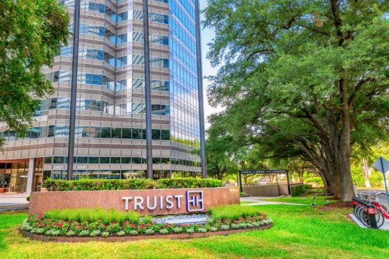Truist to maintain dividend after SCB improved in stress test (TFC:NYSE)