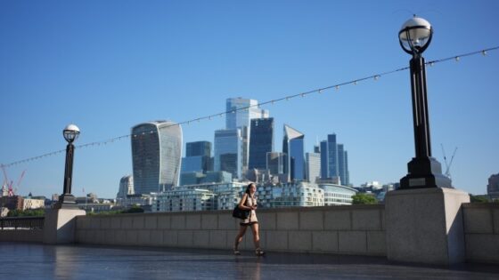 UK economy unexpectedly contracted 0.1% in May