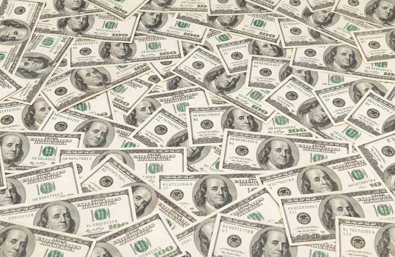 U.S. dollar heads for best week since 2022 after getting an unexpected boost from Fed’s Powell