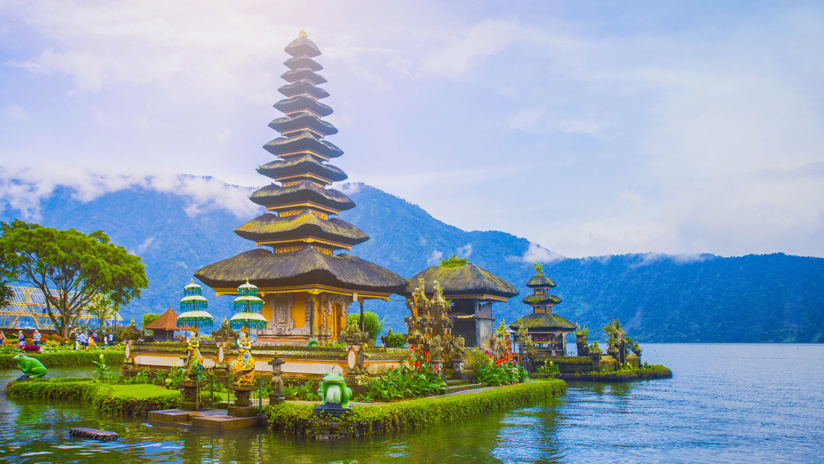 Vacation paradise wants to crack down on deporting bad tourists