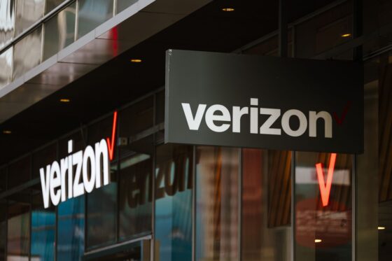 Verizon Shares Surge; Natural Gas Stocks Fall