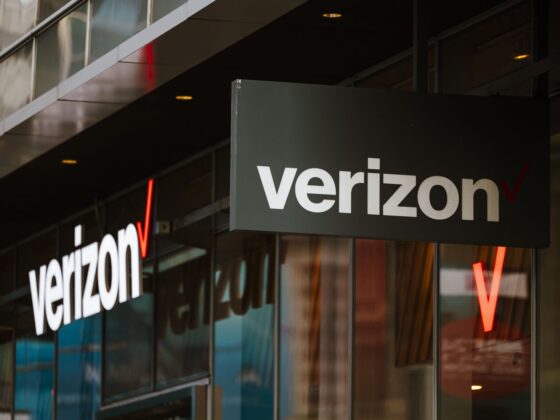 Verizon Shares Surge; Natural Gas Stocks Fall