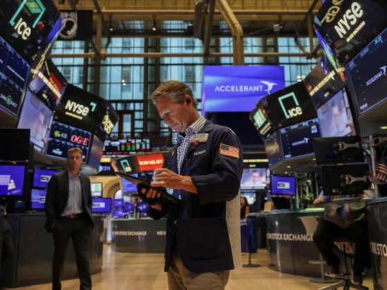 Wall St futures climb as US–EU deal kicks off pivotal week
