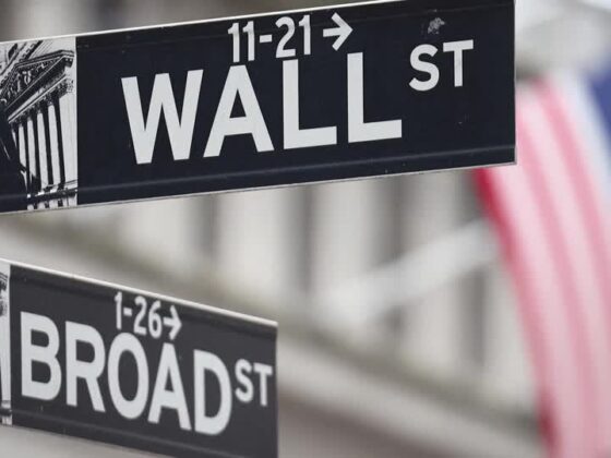 Wall Street edges slightly lower as investors look for tariff clarity