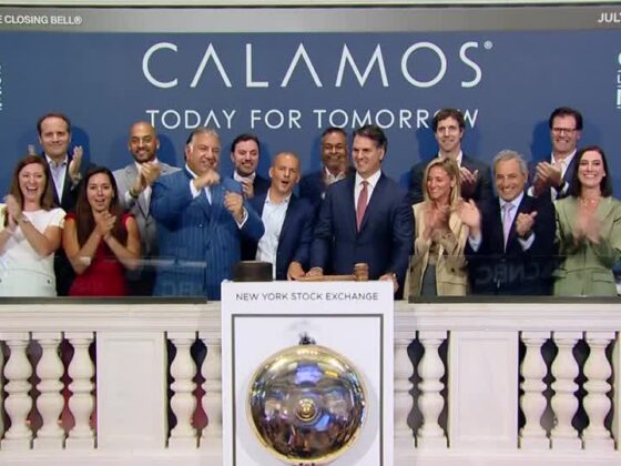 Wall Street stocks close higher, Delta forecast boosts sentiment