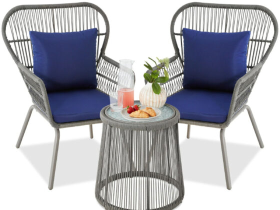 Walmart is selling a 'cute' 0 wicker patio set for 0, and buyers say it's 'very comfortable and spacious'