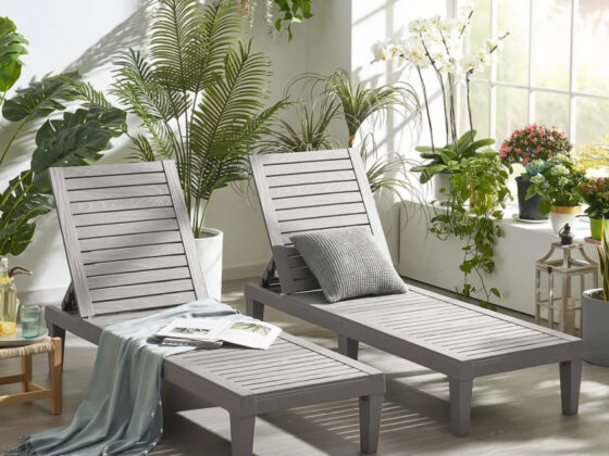 Wayfair is selling 'comfortable' 5 outdoor lounge chairs for just 0 that are 'perfect for the pool'