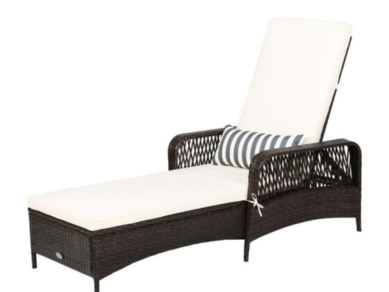 Wayfair is selling a 'beautiful' 9 patio chair for 6, and shoppers say it's 'very durable'