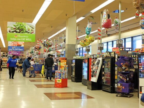 111-year-old grocery store chain announces major closures in 4 states
