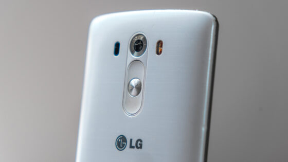 Woman wins 0,000 case after her phone started a house fire while charging