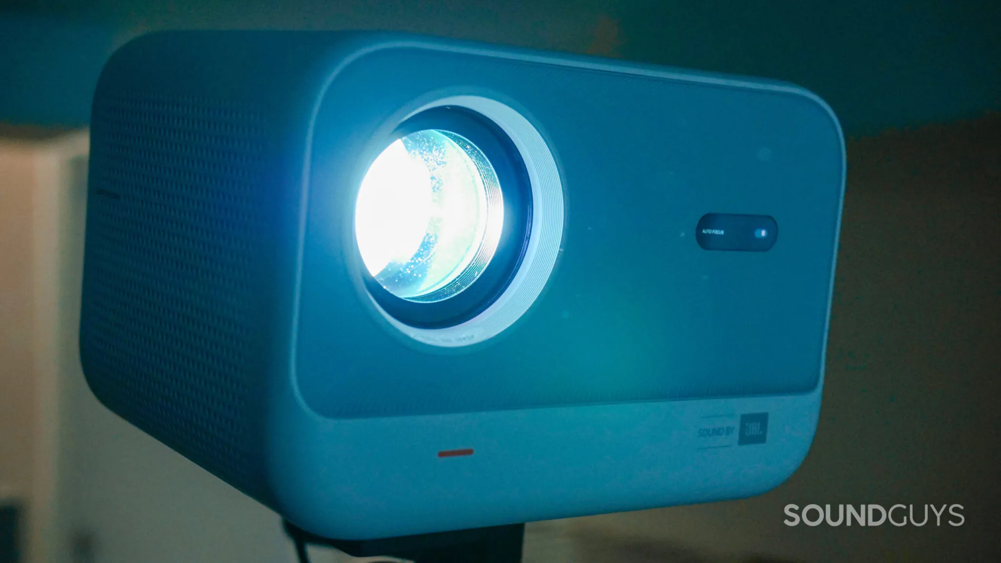 Yaber L2s Projector in Home Theater scaled 2048x1152.jpg Yaber L2s Projector in Home Theater scaled 2048x1152.jpg