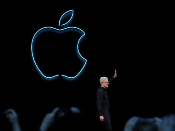 Apple plans to release slate of new AI-powered products: report (AAPL:NASDAQ)