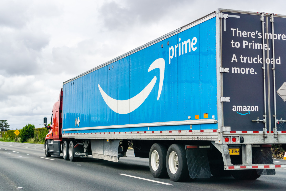 Amazon analysts turn heads with surprising take on grocery plan