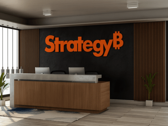 Behind Strategy’s mNAV Debate: Leverage, Risk, and Bitcoin