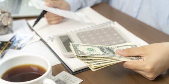 The white-collar job market is frozen—now bartenders and baristas are seeing bigger wage growth than desk workers