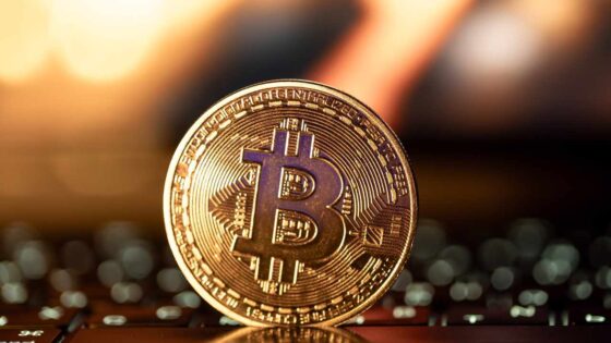 Vaneck Doubles Down on 0K Bitcoin Prediction With Bulls Dominating Options
