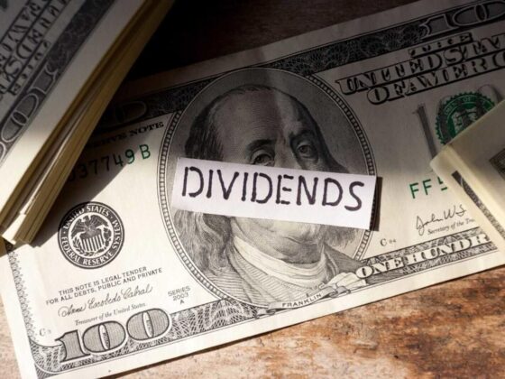 5 Set It and Forget It Dividend Aristocrats for a Lifetime of Income