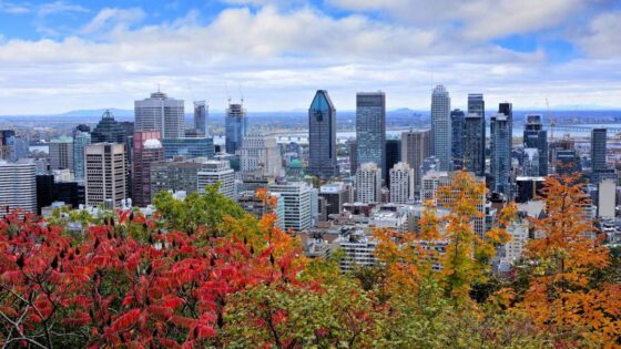 Air Canada starts handing out refunds as flights slow to resume