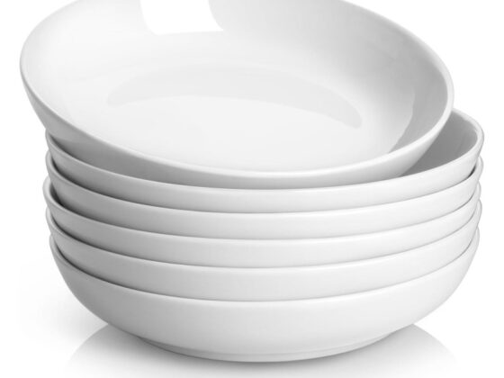 Amazon is selling a 'sturdy'  set of pasta bowls for just  that shoppers say 'make every meal look fancy'