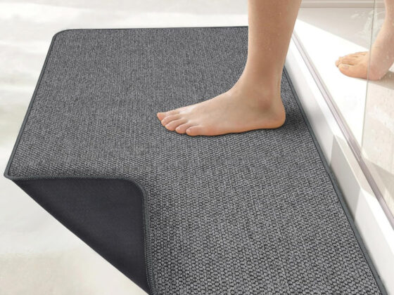 Amazon is selling a  nonslip bath mat that 'doesn't slide around at all'