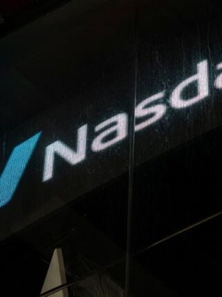 Analysis-US tech-stock stumble shows vulnerability in AI trade