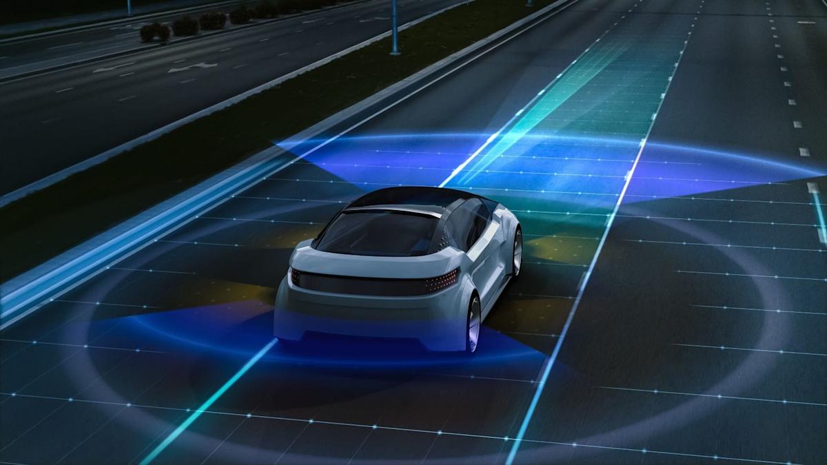 Analysts Love This Robotaxi Stock. Should You Buy It Here?