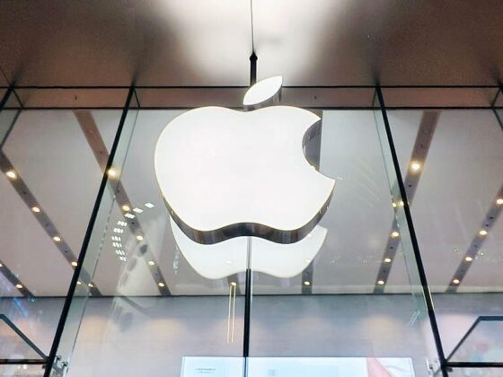 Apple Reportedly Planning AI Comeback, Complete With a Tabletop Robot
