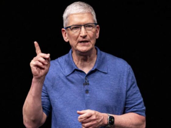 Apple analyst rethinks price target after 0 billion U.S. investment