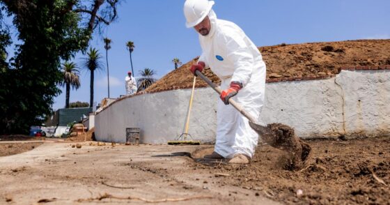 Bill curbing independent home insurance adjusters draws heat