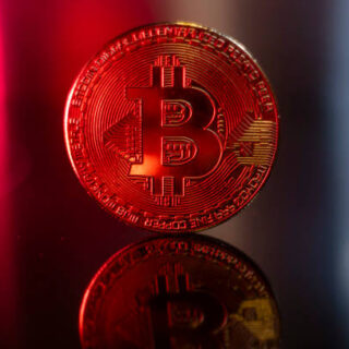 Bitcoin Daily Close Spurs Caution – 0,500 Breakdown Could Shift Momentum