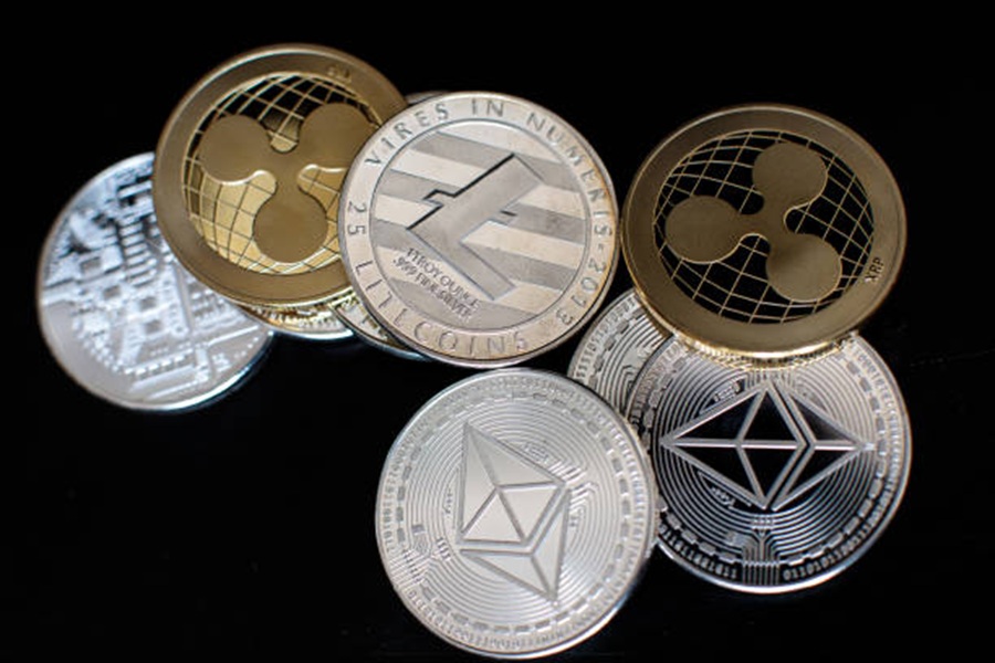 Bitcoin Dominance Tipped To Crash 35% — Major Altseason Ahead?