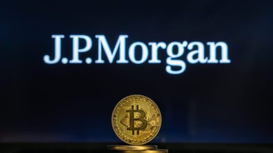 Bitcoin Undervalued Compared To Gold, Fair Value At 6,000: JPMorgan