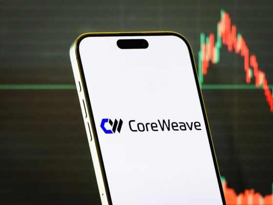 CoreWeave stock plummets as AI cloud company reports ‘deteriorating’ operating income outlook