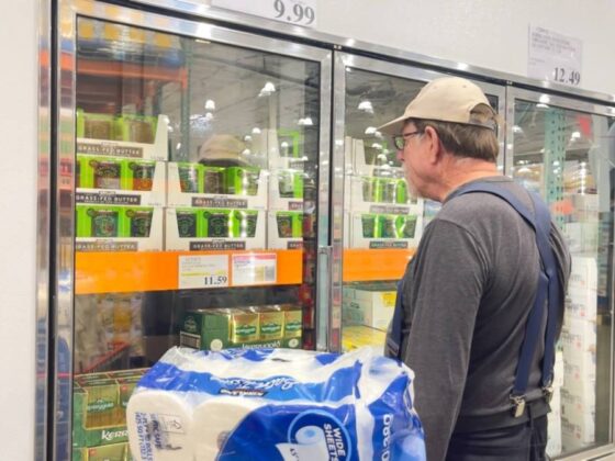 Costco rival launches megastore and membership deal