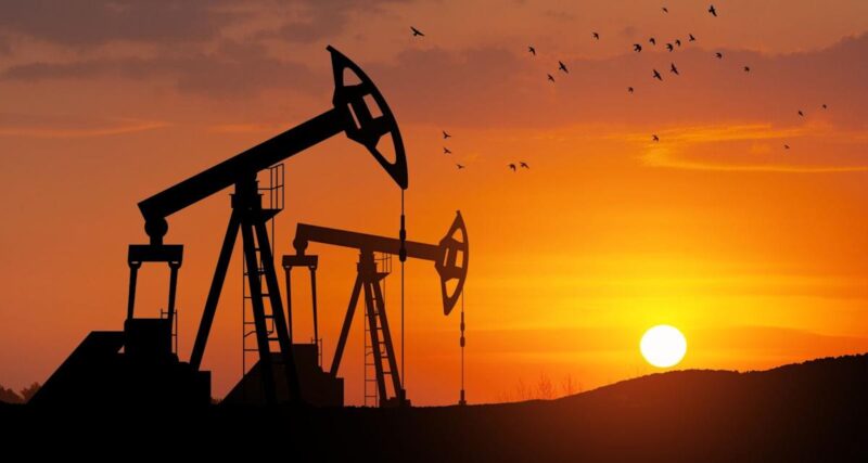 Crude Oil Prices Climb as Weekly US EIA Inventories Decline