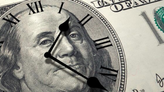 Does Timing the Market Actually Work? Charles Schwab Weighs In
