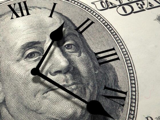 Does Timing the Market Actually Work? Charles Schwab Weighs In