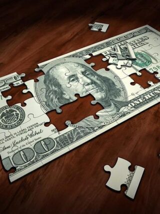 Dollar Erases Early Gains as T-note Yields Fall