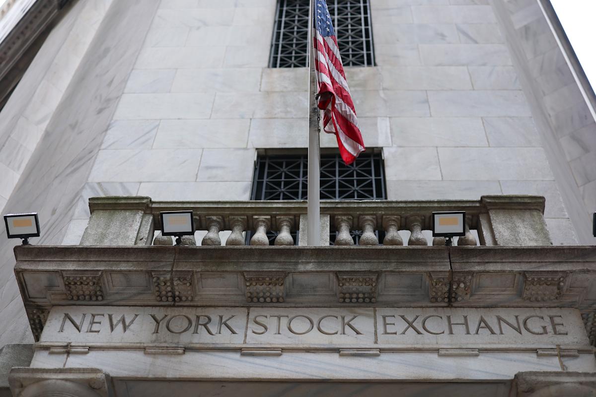 Dow, S&P 500, Nasdaq futures waver as Wall Street eyes earnings with trade tensions ahead