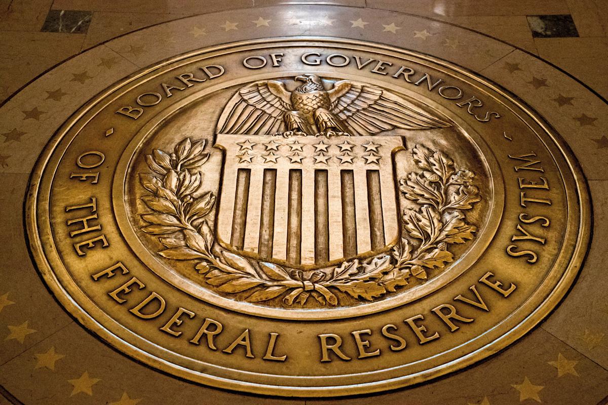 Dow, S&P 500, Nasdaq futures waver as investors count down to Powell's speech